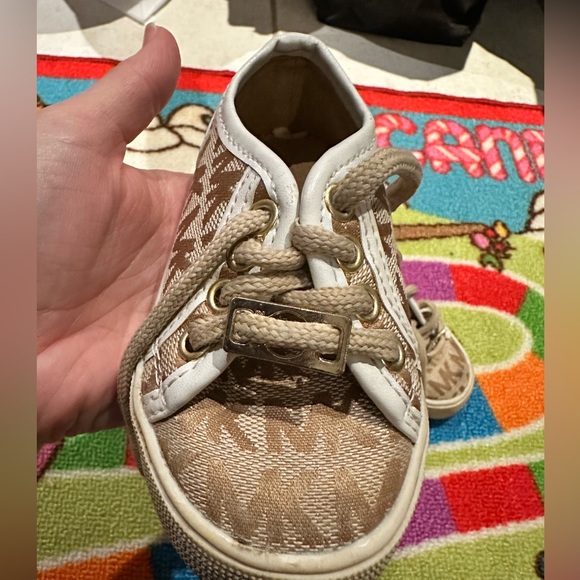 MK toddler girl 👧 shoes 👟 - Picture 8 of 9